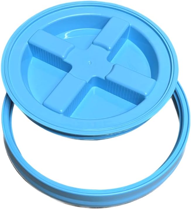 House Naturals Food Grade 5 Gallon Made in USA Plastic Bucket with Air Tight Screw on Lid (Pack of 2) (White Buckets with Aqua Lids)