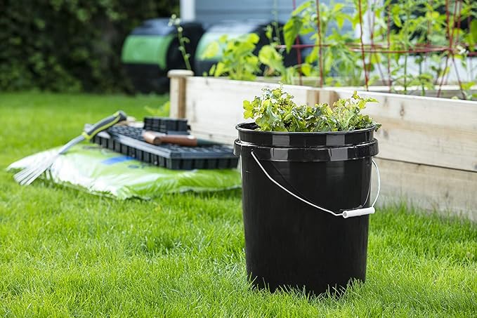 United Solutions 5 Gallon Bucket Heavy Duty Plastic Bucket Comfortable Handle Easy to Clean Perfect for on The Job Home Improvement or Household Cleaning; Black , 3 Count