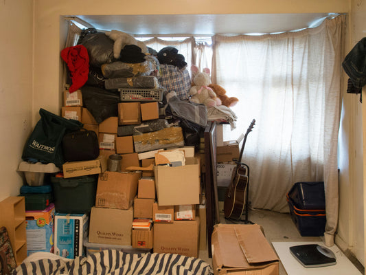 8 Minimalist Decluttering Tips for a Cleaner, Organized Home