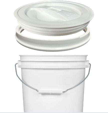 House Naturals 2 Gallon Food Grade, BPA Free, Made in USA Bucket with Screw On Lid (Pack of 3)