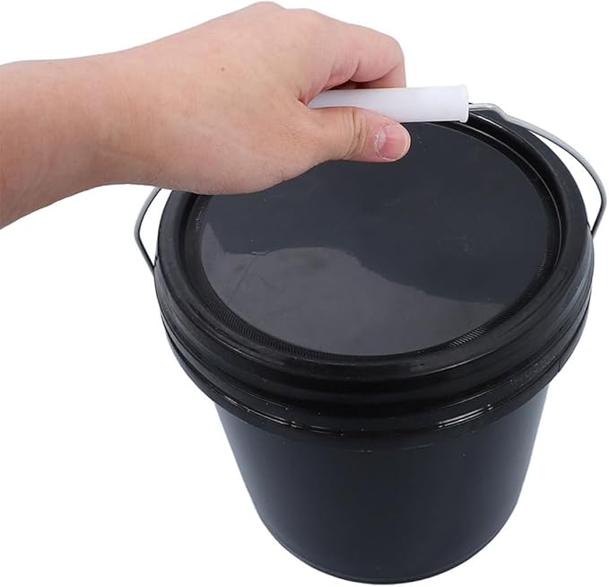 TEHAUX Heavy Duty Plastic Bucket with Lid 5l, Portable Sealed Household Water Container, Thickened Black Pail for Cleaning and Storage