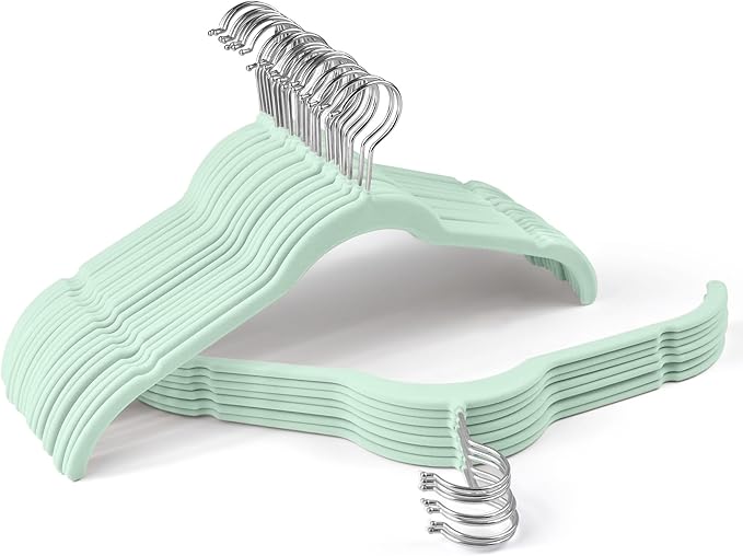 30 Pack Velvet Hangers – Non-Slip Slim Clothes Hangers with 360° Swivel Hook, Space-Saving Flocked Shirt Hangers for Coats, Dresses, Blouses, Suits(Green)