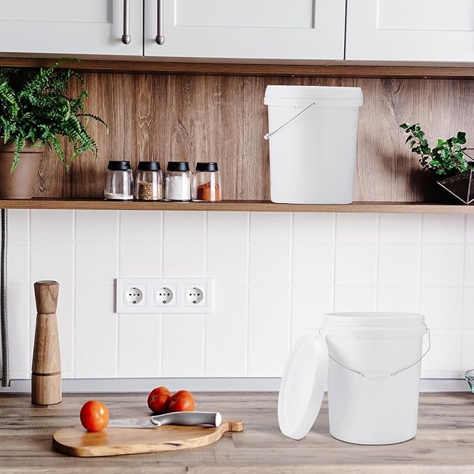 Gerrii 10 Pack White Plastic Bucket with Handle and Lid Food Storage Bucket Containers All Purpose Pail for Multipurpose Paint Water Art Crafts Projects Garage Organization (White,3.5 Gallon)