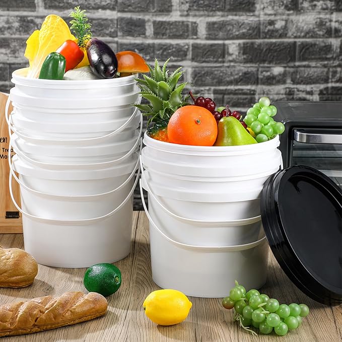 Gerrii 10 Pack White Plastic Bucket with Handle and Lid Food Storage Bucket Containers All Purpose Pail for Multipurpose Paint Water Art Crafts Projects Garage Organization (White, Black, 1.3 Gallon)